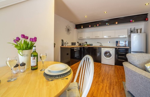 Patrixbourne Cottage | A romantic bolthole for two set in the grounds of Beau View Lodge.
