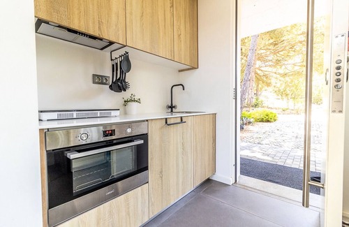 Fornos Apartment | A room with a sea view