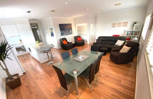 Port Hughes House | A Sea Dream – Upstairs Self Contained Dwelling – Port Hughes