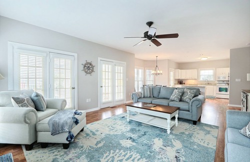 Tybee Island House | A SHORE THING! Spacious home just steps from North Beach! + Golf Cart Option!