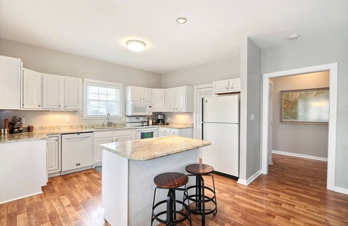 Tybee Island House | A SHORE THING! Spacious home just steps from North Beach! + Golf Cart Option!