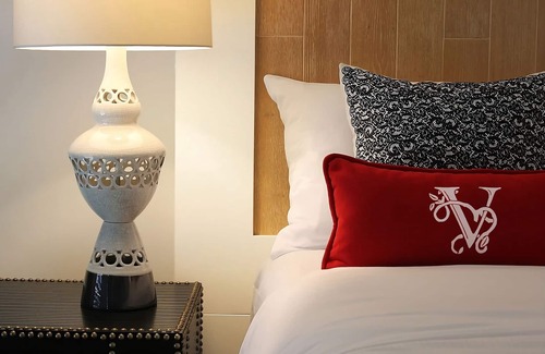 San Jose Hotel | A Short Drive to Palomar Park in San Jose! Perfect for Family City Break, Pool!