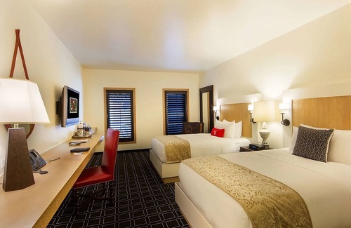 San Jose Hotel | A Short Drive to Palomar Park in San Jose! Perfect for Family City Break, Pool!
