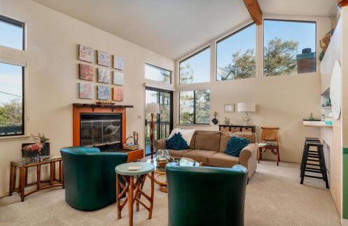 Lodge Hill House | A Skyhigh Retreat