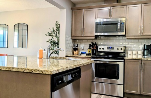 Airdrie House | ❤️A Slice of Heaven in Airdrie