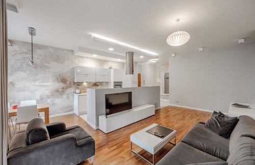 Wilanow Apartment | A spacious and modern apartment in the center of Wilanów district.