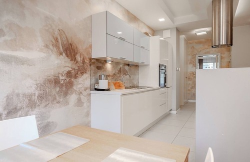 Wilanow Apartment | A spacious and modern apartment in the center of Wilanów district.