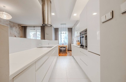 Wilanow Apartment | A spacious and modern apartment in the center of Wilanów district.