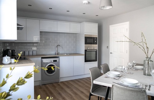 Grassington Apartment | A spacious and stylish 2 bedroom, 2 bathroom duplex apartment