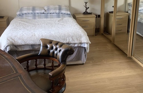 Pentrefelin House | A Spacious Modern Bungalow With Off-road Parking for Several Vehicles - Private