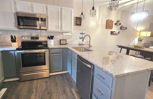 Newton House | A Spacious Townhome in Newton - Unit C