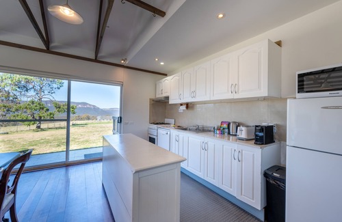 Megalong Valley House | A spectacular farm boasting some of the best views