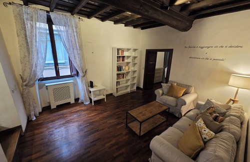 Viterbo Apartment | A stone's throw from Corso Italia live among boutiques and cafes and the magic of the Middle Ages