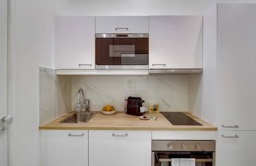L'Europe Apartment | A STUNNING 100M2 FRENCH APARTMENT BY THE CHAMPS ELYSEES -A SPACE OF LUXURY