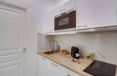 L'Europe Apartment | A STUNNING 100M2 FRENCH APARTMENT BY THE CHAMPS ELYSEES -A SPACE OF LUXURY