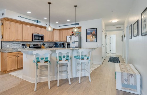 Chincoteague Condo | A stunning 3 Bedroom Waterfront Dream Condo that even allows your Family Dog!