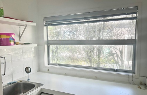 Torbay House | A stunning cliffside home with an expansive 270-degree panoramic sea view.