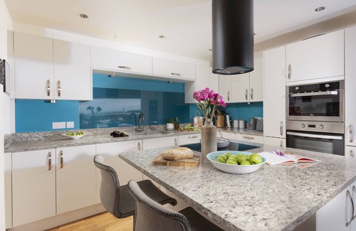 St. Agnes House | A stunning, environmentally friendly holiday haven at Mor Cliff, in an AONB.