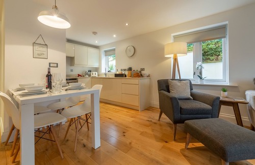Carbis Bay Apartment | A stunning ground floor apartment with a large outdoor terrace and sea views.