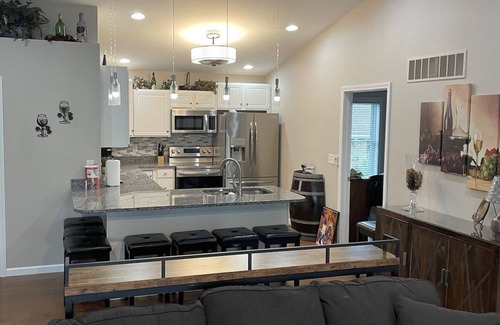 Hermann House | A Stunning Home, newly constructed & furnished