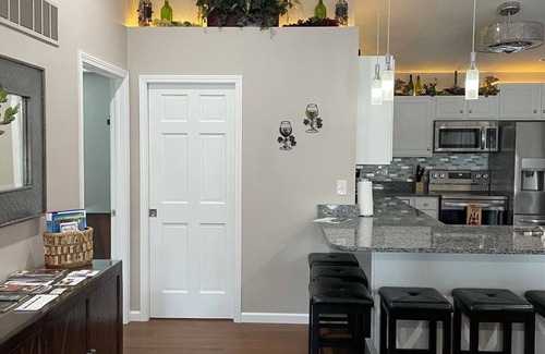 Hermann House | A Stunning Home, newly constructed & furnished