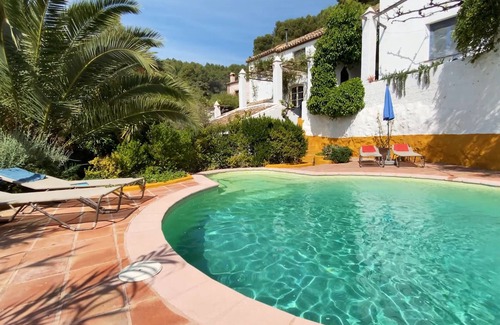 Montecorto Villa | A stylishly converted farmhouse close to Ronda with included daily housekeeping