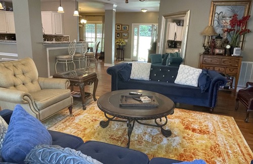 Troutman House | A Taste Of Southern Charm 9 Bedrooms 5 Baths- includes 3 bedroom guest cottage