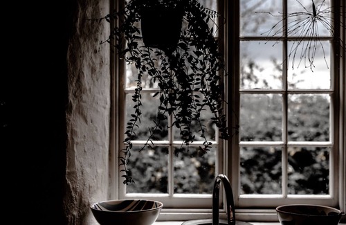 Kilgetty Cottage | A traditional rural Welsh farmhouse with a contemporary style