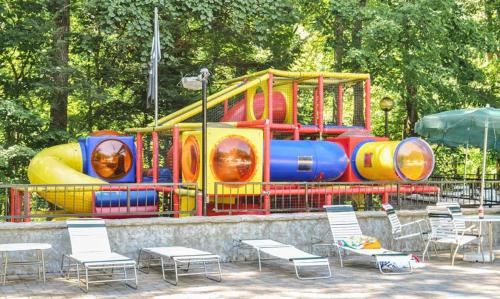 Chalet Village House | A Tram View Scenic Mountain Views and see the Gatlinburg historic cable tram pass by