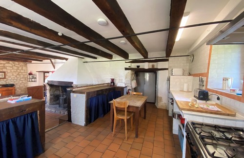 Labarthe House | A typical well equipped quercy stone house, set in superb countryside