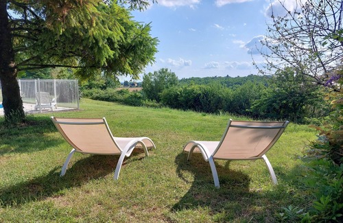 Labarthe House | A typical well equipped quercy stone house, set in superb countryside