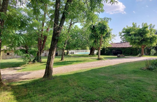 Labarthe House | A typical well equipped quercy stone house, set in superb countryside