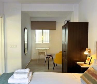 Doctor Barraquer-Grupo Renfe-Policlinico Apartment | A un paso de la Basilica Macarena WIFI