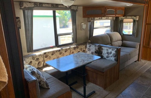 Pueblo House | A Unique Pueblo Getaway in a Quirky Camper Retreat, Super Close to All Amenities