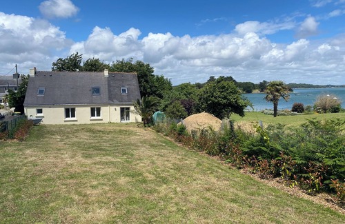 Belz Villa | A very comfortable holiday home in Ria d'Etel. Sea view. Charming and quiet.