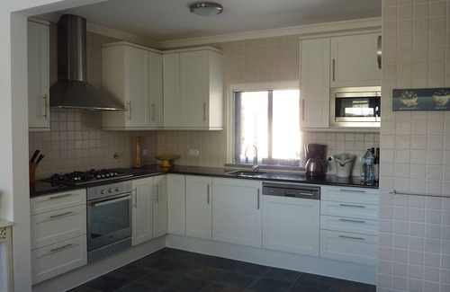 Usseira Villa | A villa with private pool and private tenniscourt, uniquely located