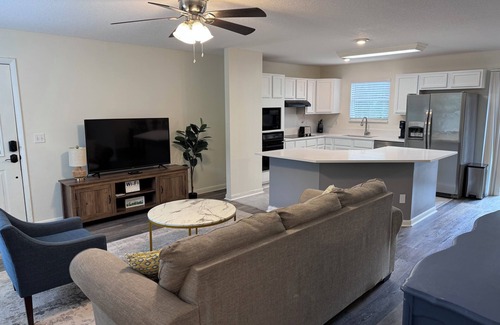 St. Augustine House | A Wave Away ¤ Only 3 Minutes to Florida's #1 Beach
