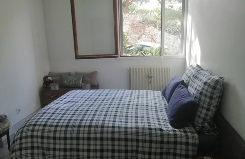 Bonneveine Bed & Breakfast | A well-appointed B&B close to the beach, ideal for a traveling couple.