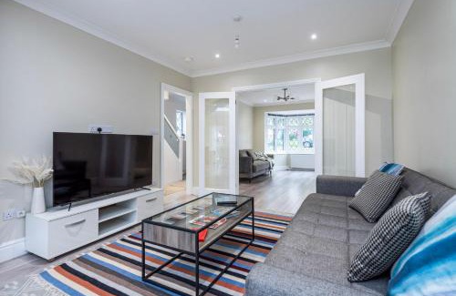 Merton House | A wonderful and spacious house in a charming road