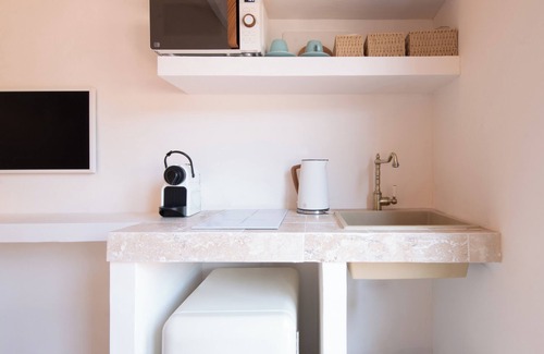 Saint-Tropez City Centre Apartment | A Wonderful Studio in the Heart of Saint Tropez w. balcony