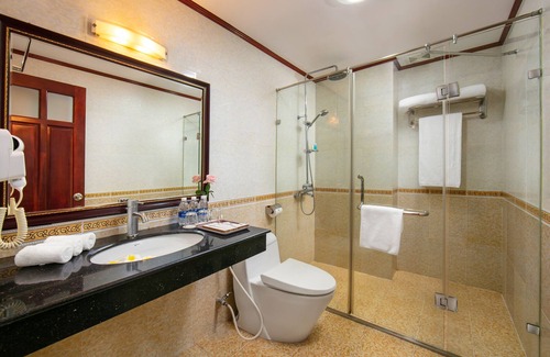 Nhat Tan Hotel | A25 Hotel - 705 Lac Long Quan