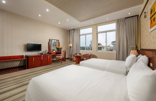 Nhat Tan Hotel | A25 Hotel - 705 Lac Long Quan