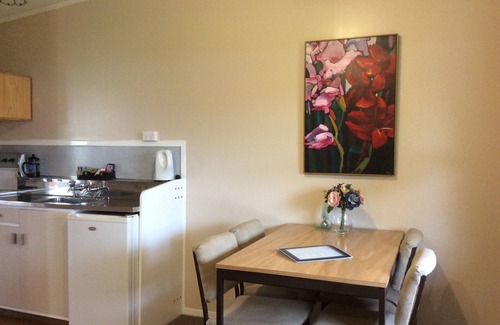 Picton Hotel | AAA Marlin Motel