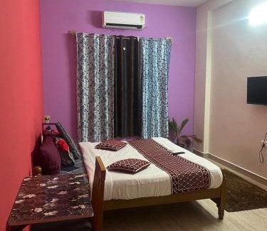 Vadanemelli House | Aaiyana room stay