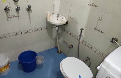 Zirakpur House | Aakarshita's Nest - A complete home