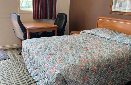 Powellhurst-Gilbert Hotel | Aaron Motel