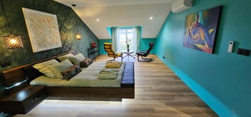 Saint-Martin-de-Seignanx Hotel | Abaca Colors