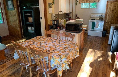 Saint-Faustin-Lac-Carre Cabin | Abanico Cabin at Mont-Blanc - long staysnn