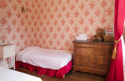 Thauron Bed & Breakfast | Abbaye du Palais