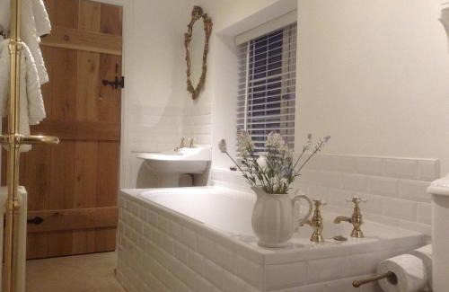 Loppington Bed & Breakfast | Abbey Green Farm